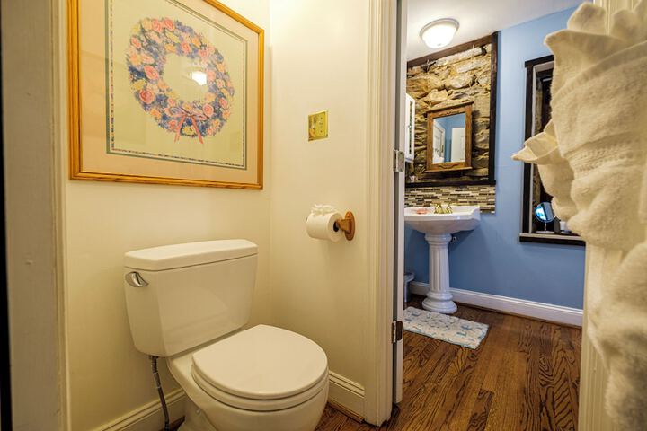 Stone Manor Boutique Inn