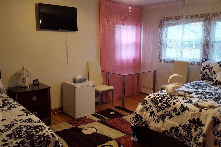 Albina House