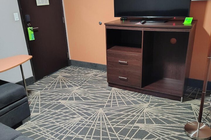 Room 40 of 67