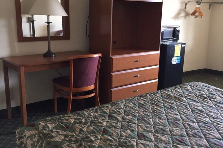 Economy Inn
