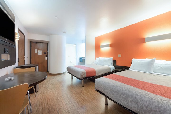 Room 20 of 38