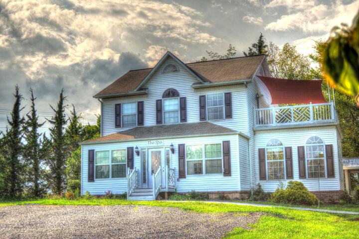 Blue Mountain Mist Country Inn & Spa