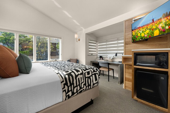 Room 153 of 231