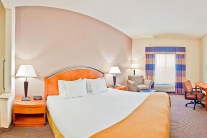 Holiday Inn Express Forest City by IHG