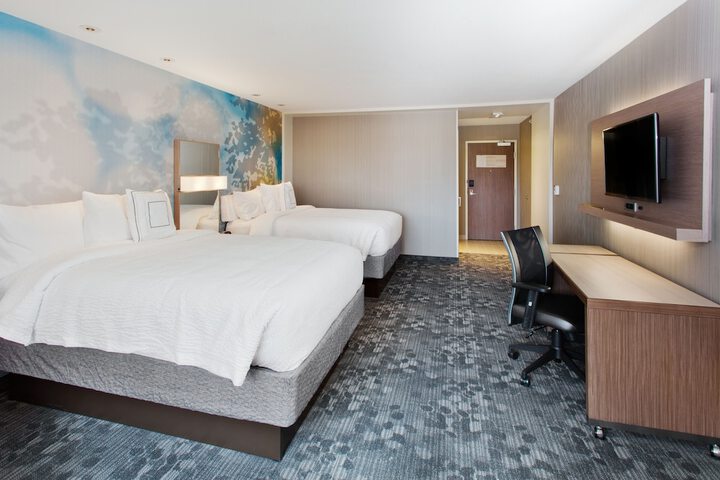 Room 28 of 53