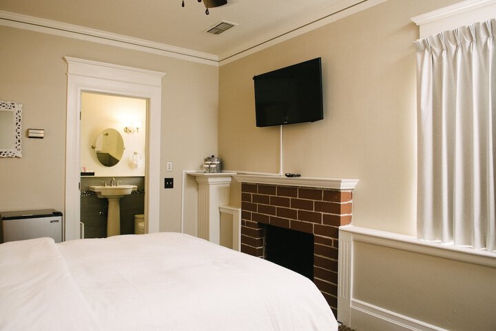 Room 22 of 47