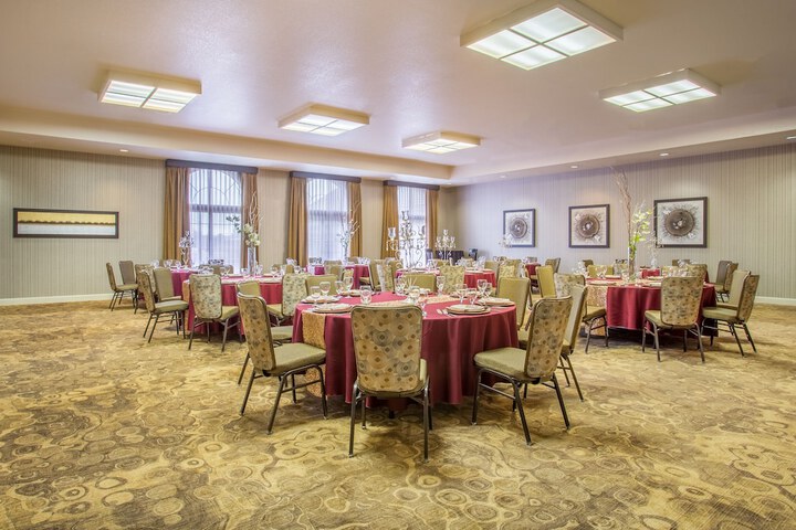 Ballroom/Hall 39 of 41
