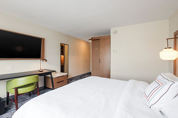 Room 14 of 39