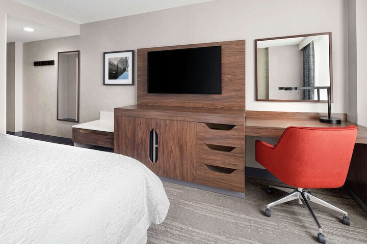 Room 25 of 60