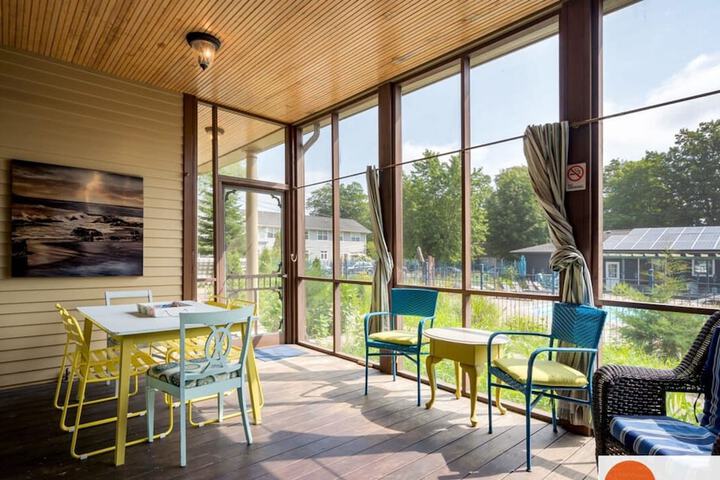 Lake Life Getaway - Condo Near Downtown