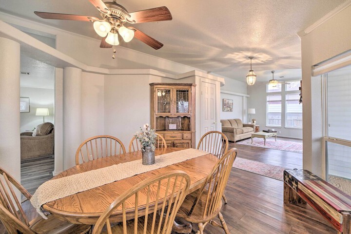 Eufaula Escape w / Deck - Steps to Lake!