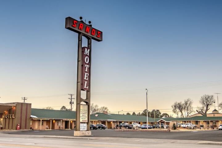 Hotel 7 of 25