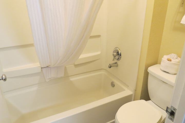Baymont Inn & Suites by Wyndham