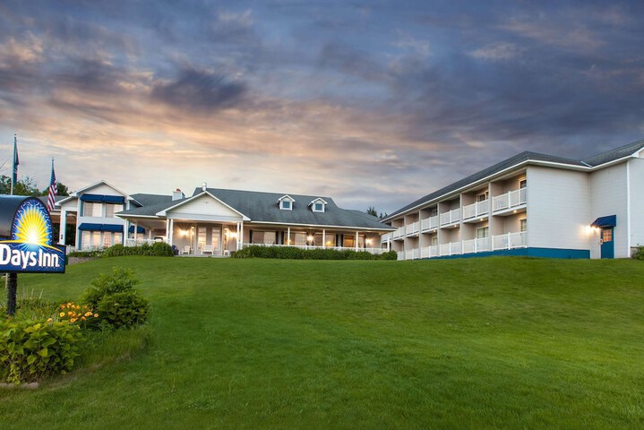 Hotel 3 of 27