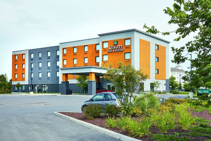 Hotel 5 of 54