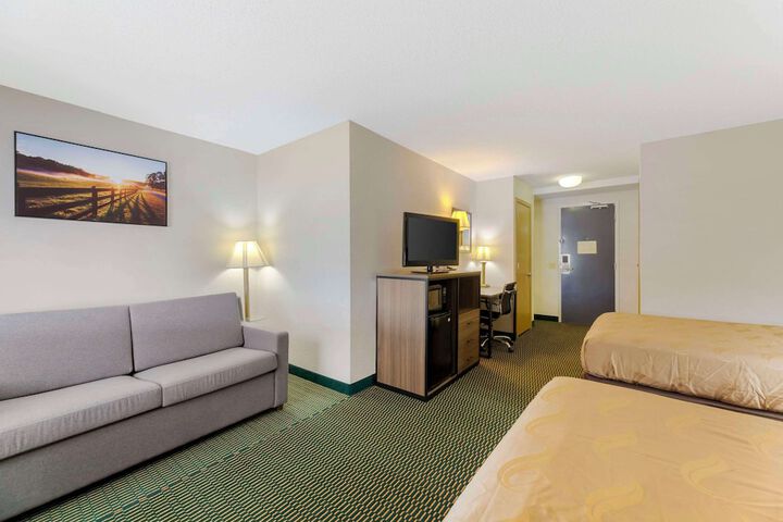 Room 20 of 32