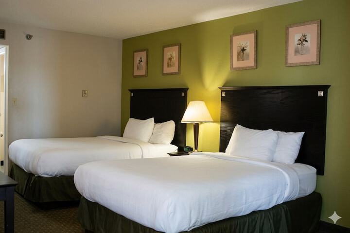 Quality Inn & Suites Moline - Quad Cities