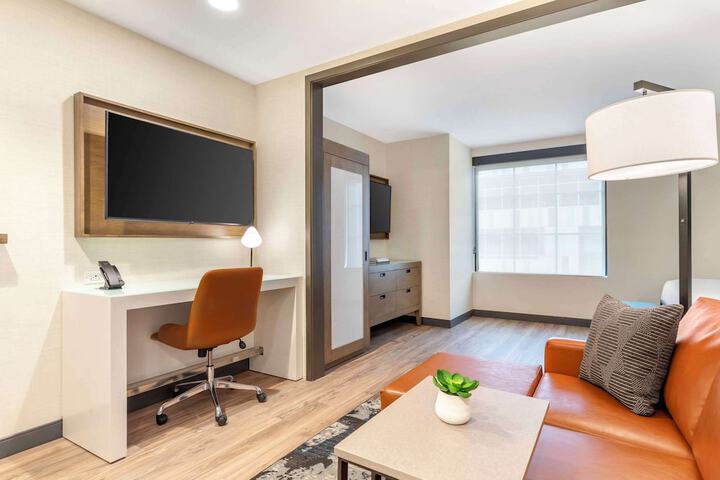 Room 20 of 79