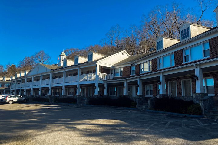 Hotel 3 of 56