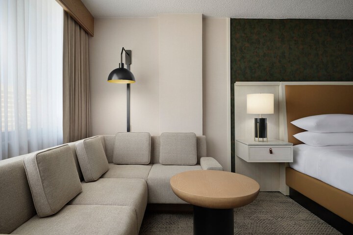 Room 22 of 89