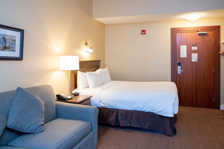 Room 14 of 65