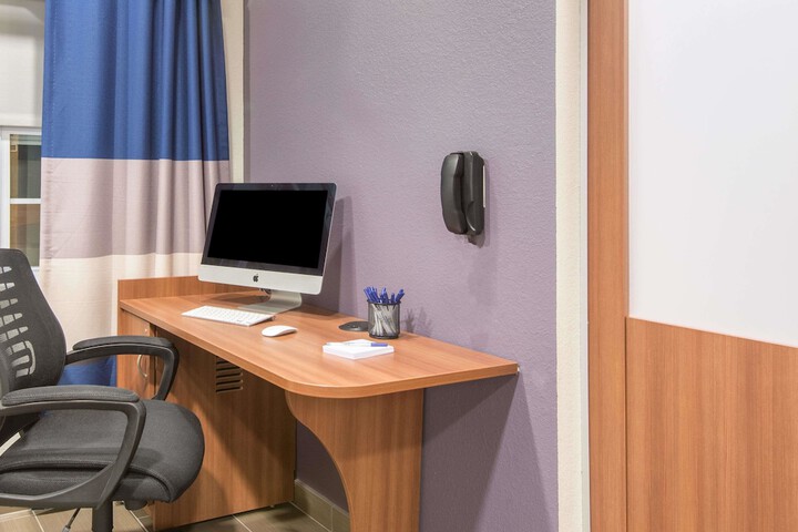 Microtel Inn & Suites by Wyndham Cadiz