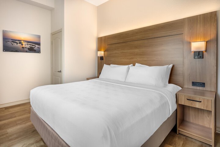 Best Western Plus 1000 Islands Hotel & Suites