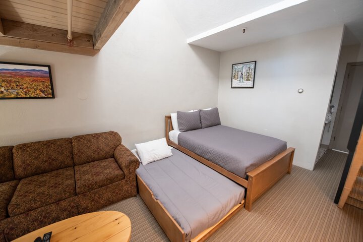 Sugarloaf Inn