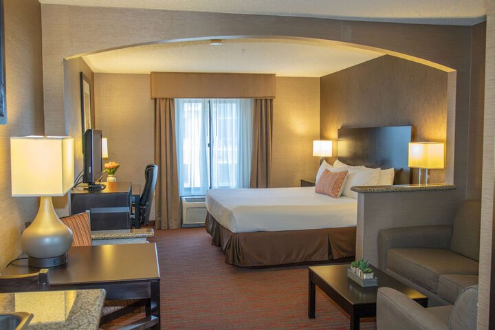 Country Inn & Suites by Radisson Garden City, KS