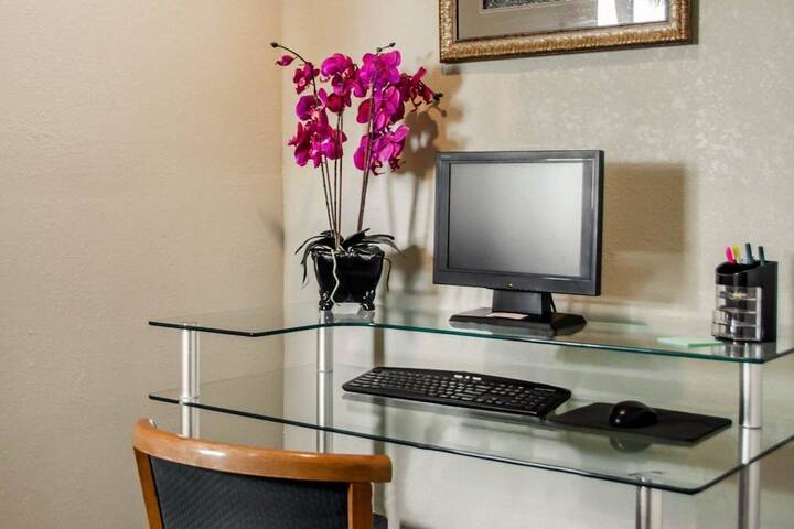 Business Center 24 of 24