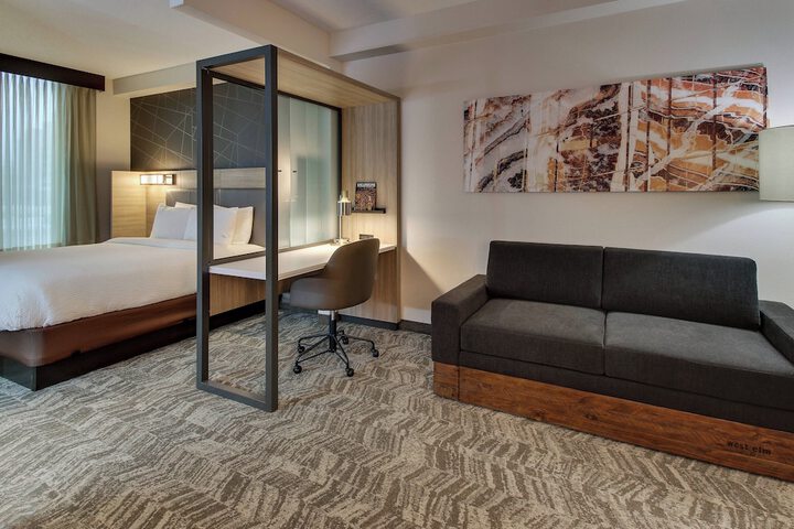 Room 12 of 34