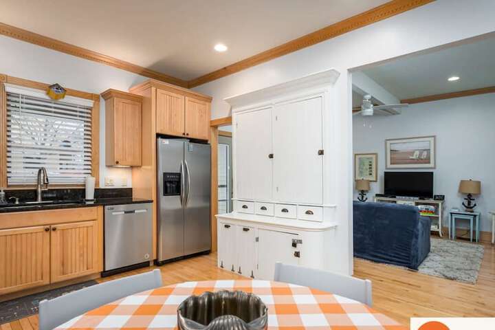 Lake Life Getaway - Condo Near Downtown