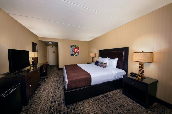 Room 34 of 89