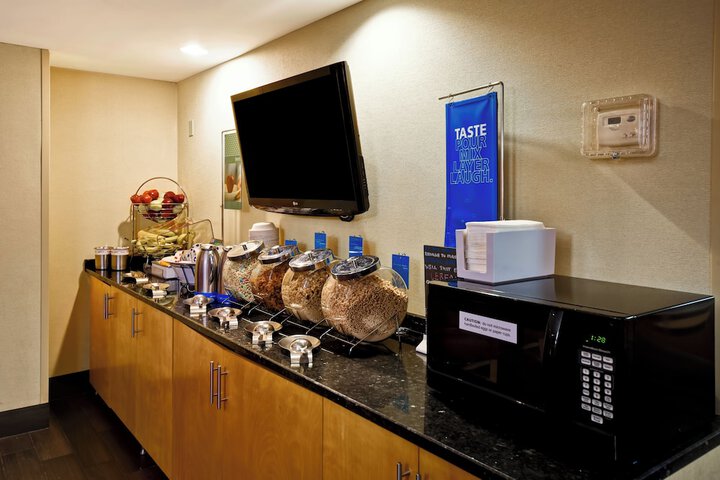 Breakfast/Coffee Service 46 of 53