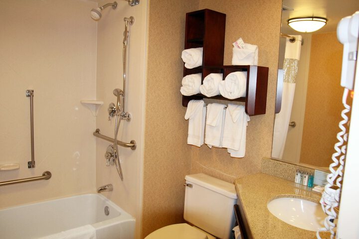 Room 21 of 43