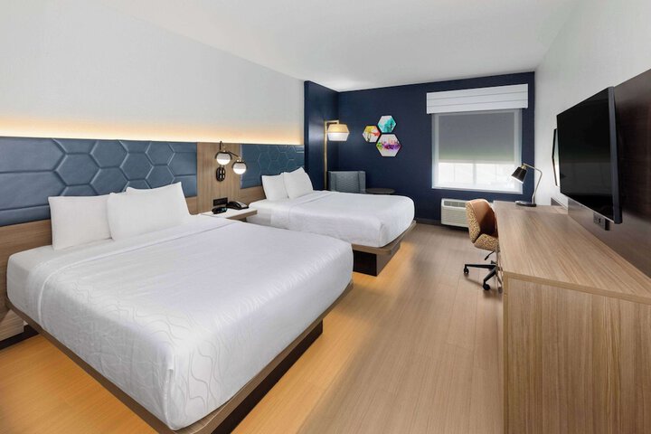 Room 35 of 47