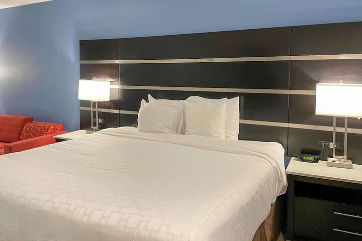 Room 43 of 67