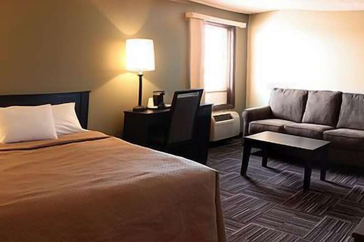 Sunlac Inn Devils Lake