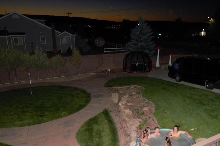 Tacit Shadow Resort Paradise Deluxe Suite Gym, Coffee Bar, Hot-Tub, Free Laundry, Food Available