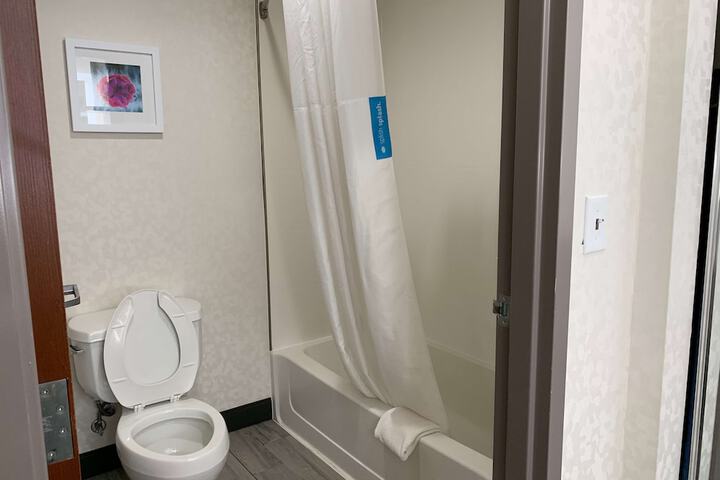 Room 20 of 79