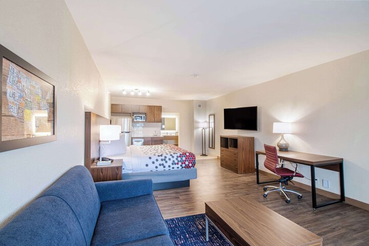 Room 44 of 59