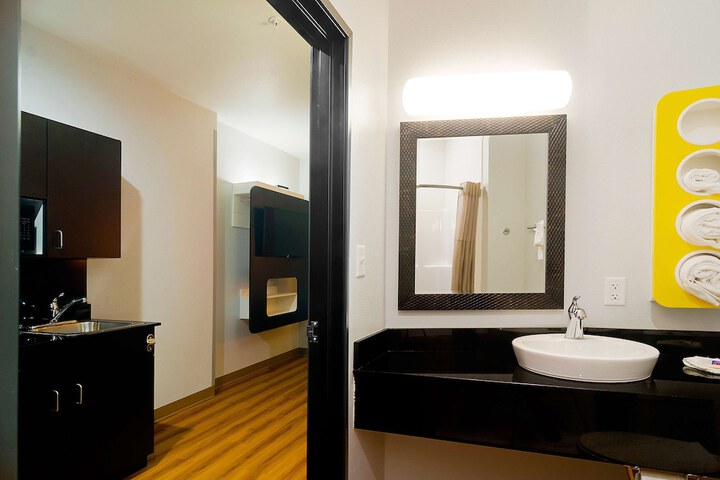 Room 12 of 29