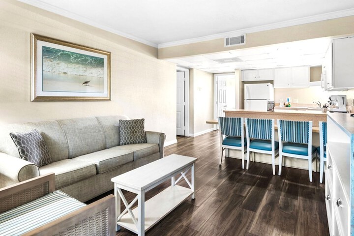 Club Destin Condos