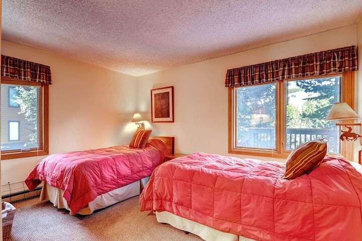 Room 25 of 72