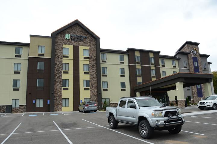 Hotel 3 of 32