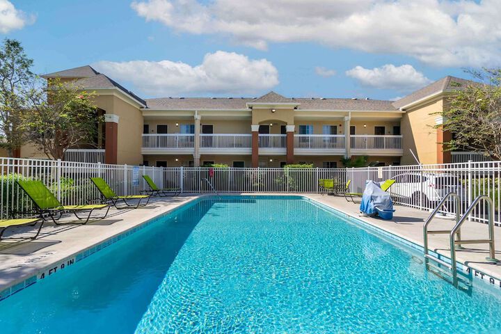 Pool 5 of 32