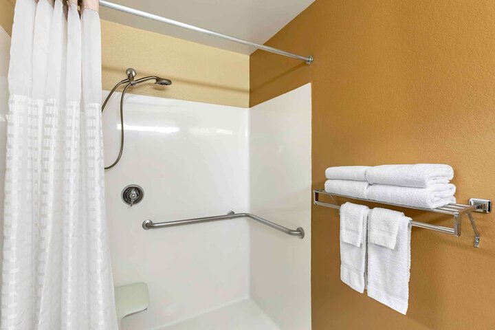 Extended Stay America Select Suites - Milwaukee - Waukesha