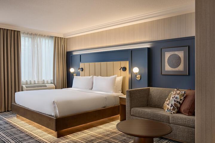 DoubleTree by Hilton North Vancouver