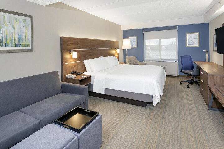 Room 9 of 23