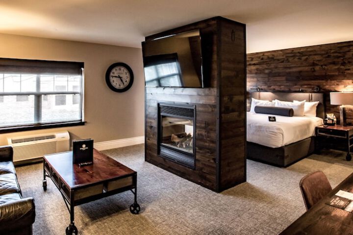 Room 34 of 51